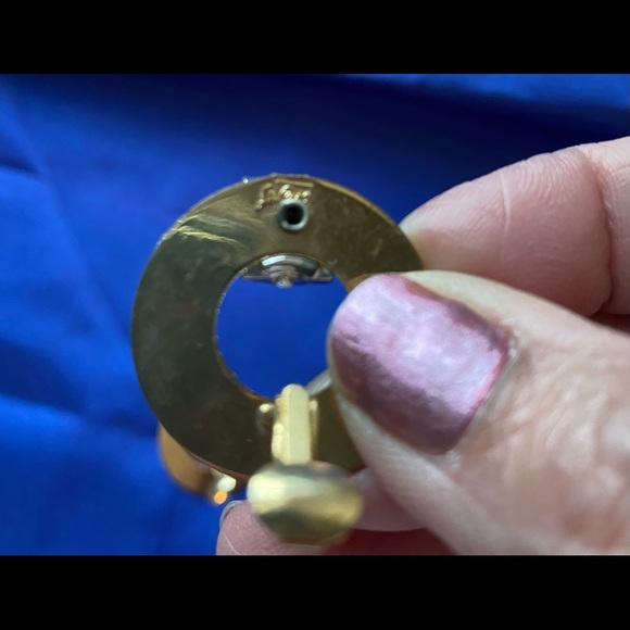 Vintage Coro stamped disc clip on earrings - Picture 6 of 11